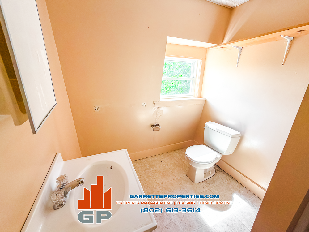 1658 Main St #5 - Photo 7 of 7