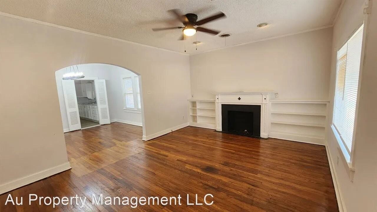 2108 S Van Buren St #1 - Photo 3 of 10