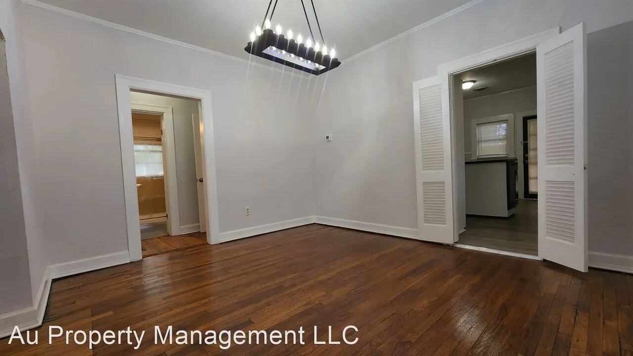 2108 S Van Buren St #1 - Photo 4 of 10