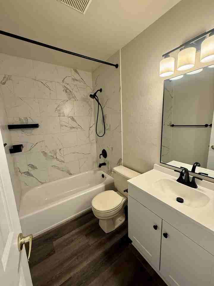 Iveystone Ct 127 - 1 #1 - Photo 5 of 12