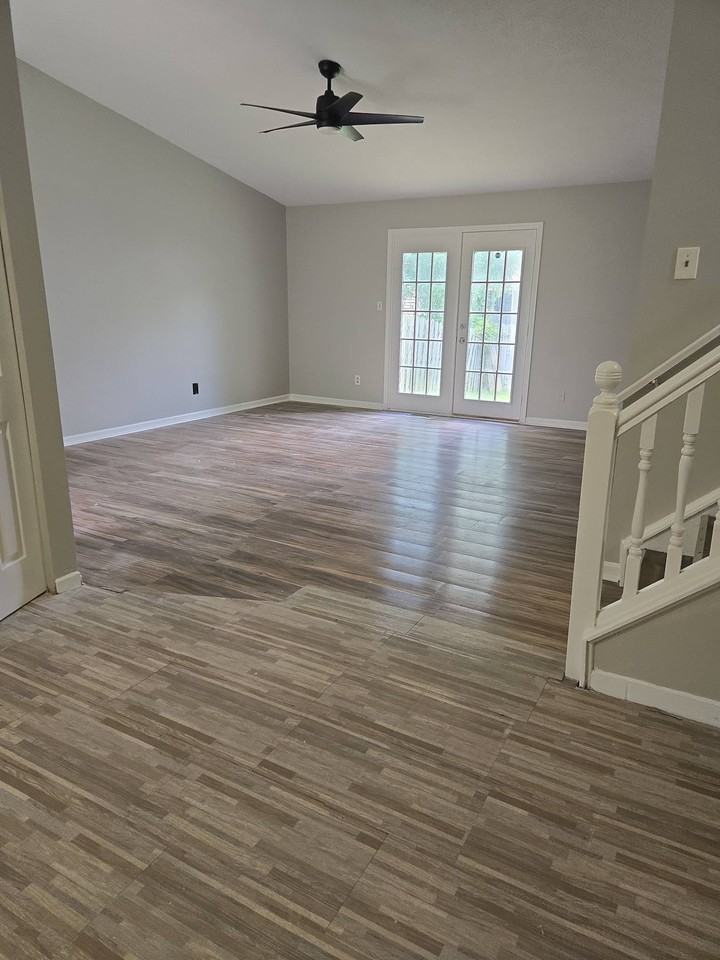 11042 Amburg Ct #1 - Photo 5 of 18