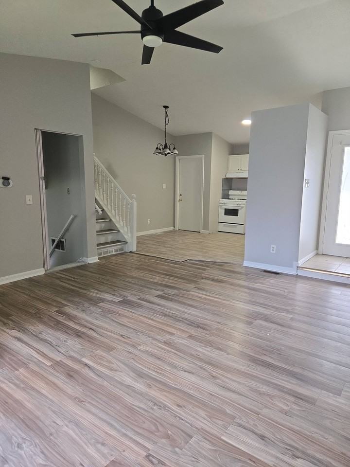 11042 Amburg Ct #1 - Photo 6 of 18