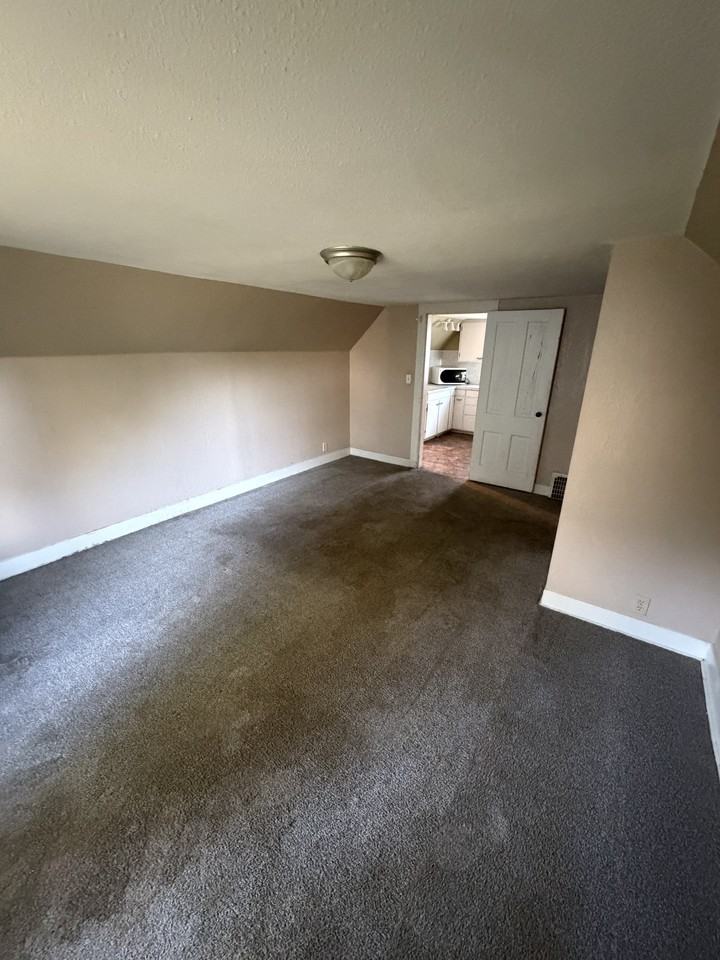 2916 Roosevelt St #2 - Photo 7 of 10