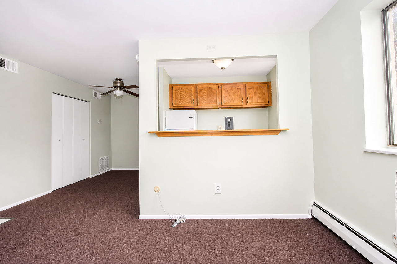 284 MOON CLINTON ROADAPT 21 #21 - Photo 3 of 8