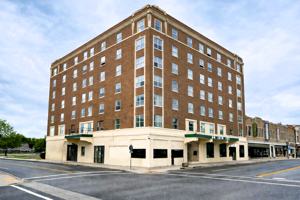 featured image of 41 N Main St