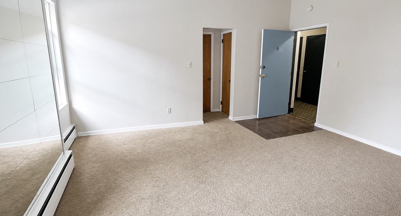 341 SOUTH HIGHLAND AVENUEAPT 8 #8 - Photo 4 of 6