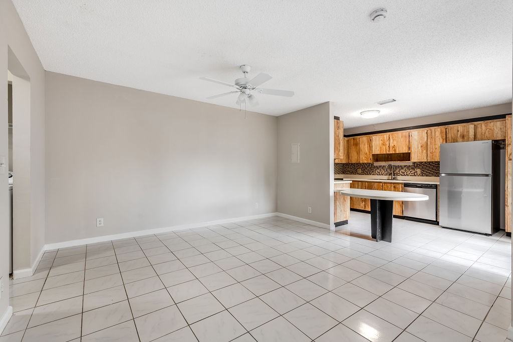 1761 N Congress Ave #1 - Photo 6 of 34