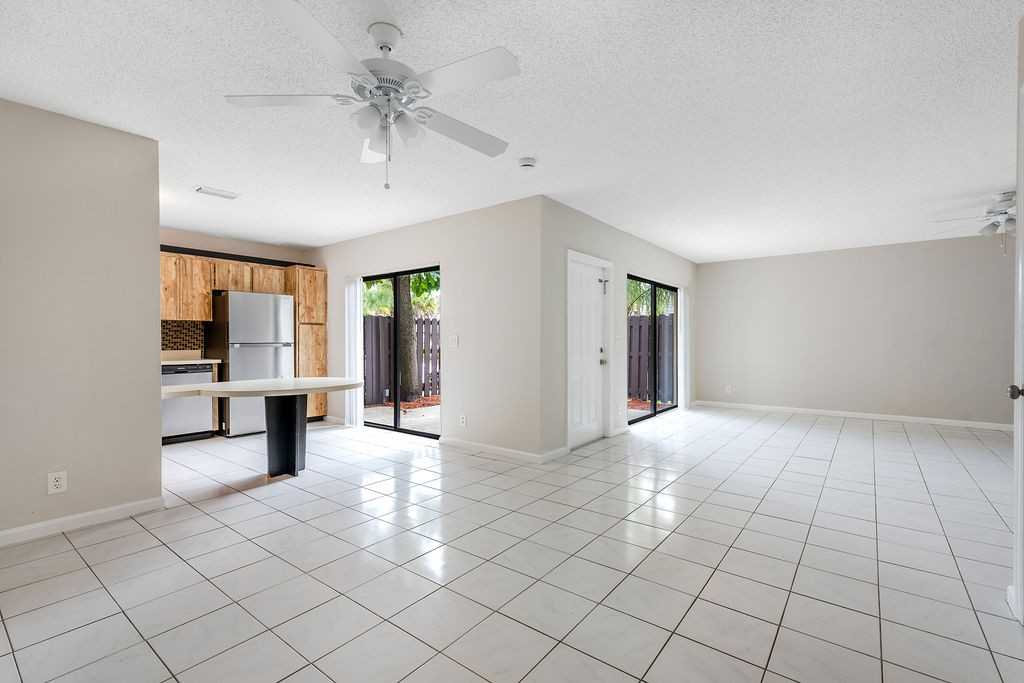 1761 N Congress Ave #1 - Photo 7 of 34