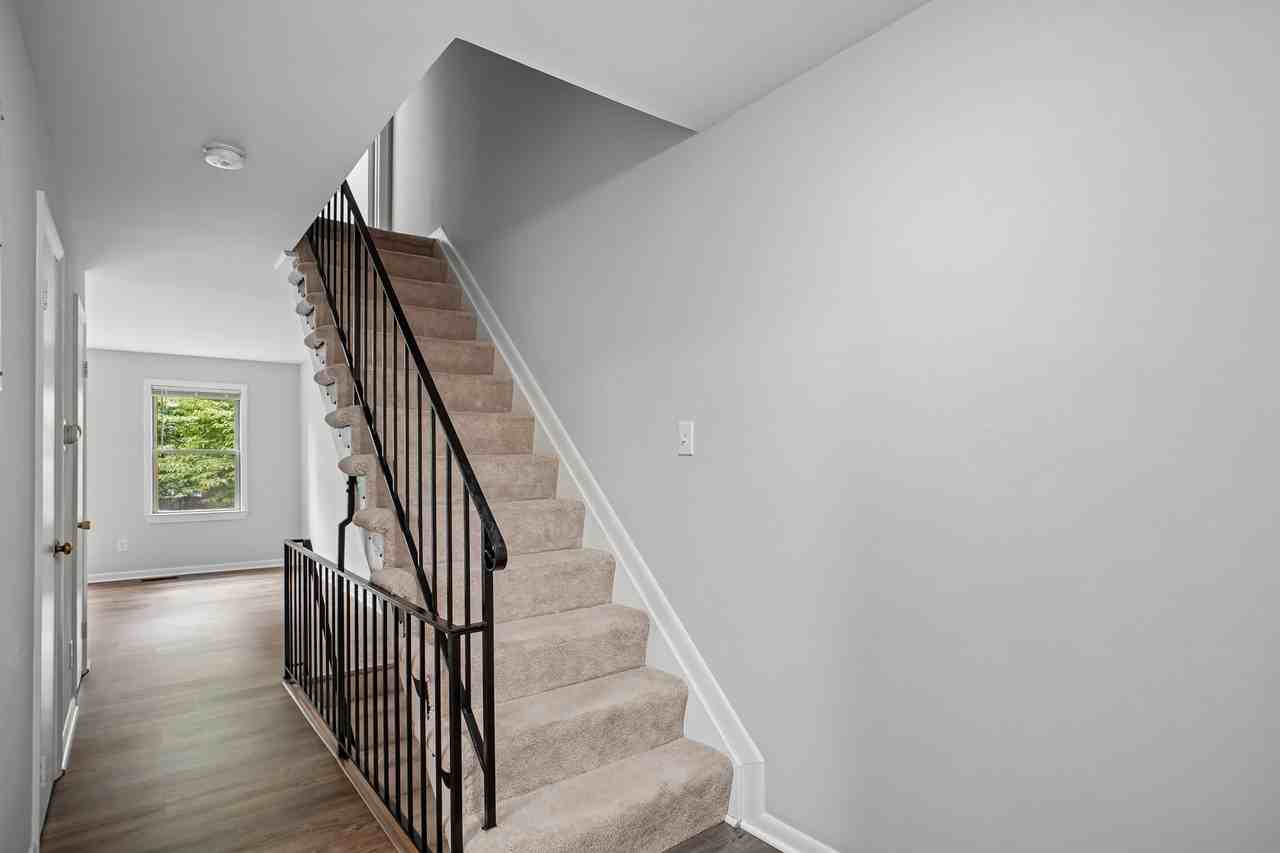 5128 Cliffhaven Dr #X - Photo 6 of 42