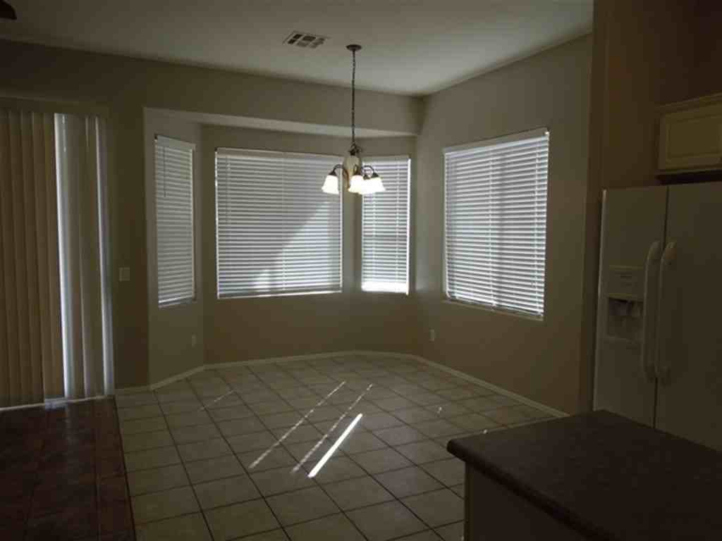 12711 West Earll Drive - Photo 4 of 11