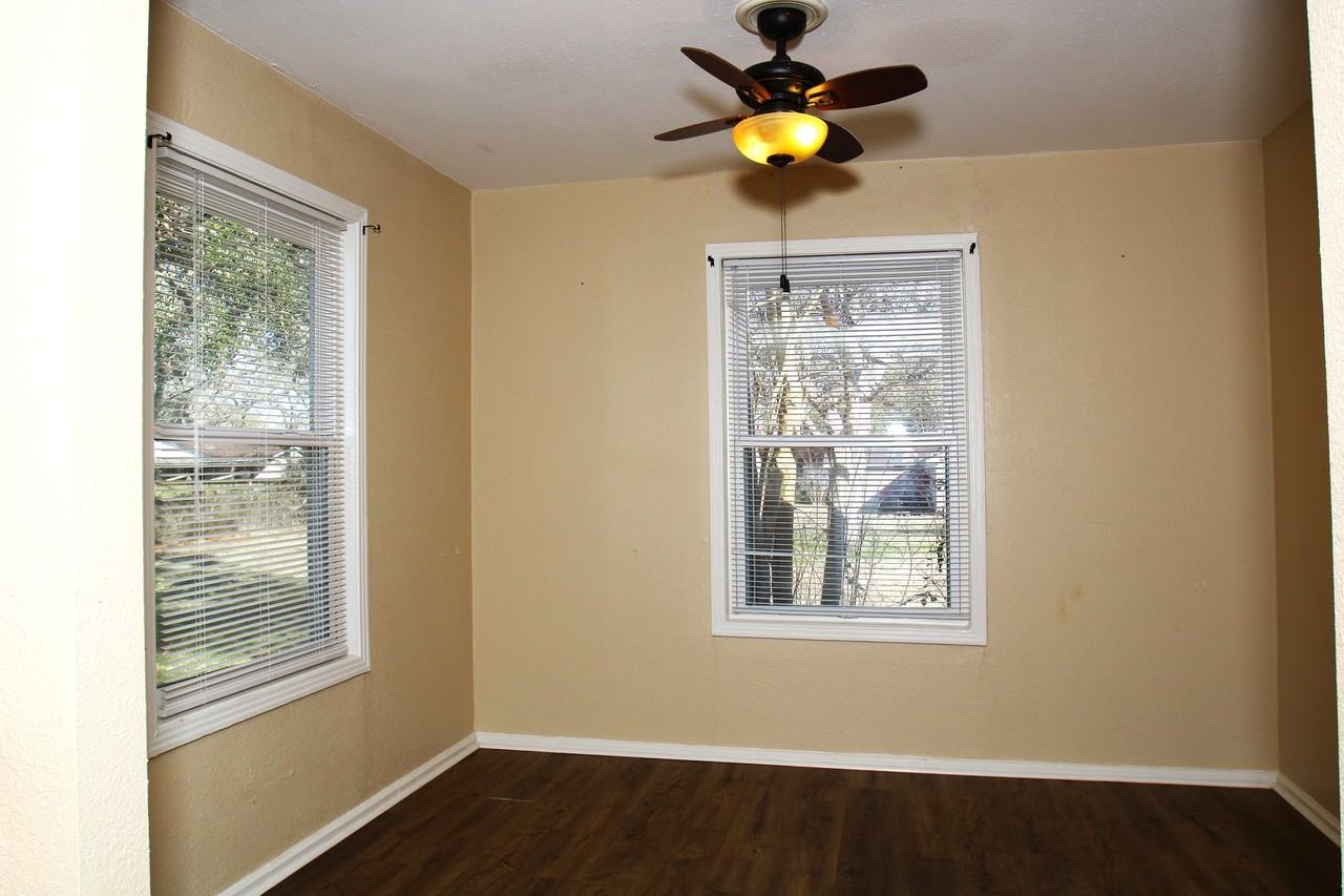 520 Mckee St #1 - Photo 5 of 10