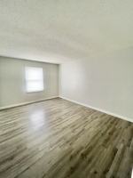 featured image of 715 Deer Trail Ct #715