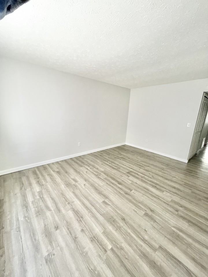 715 Deer Trail Ct #715 - Photo 2 of 9