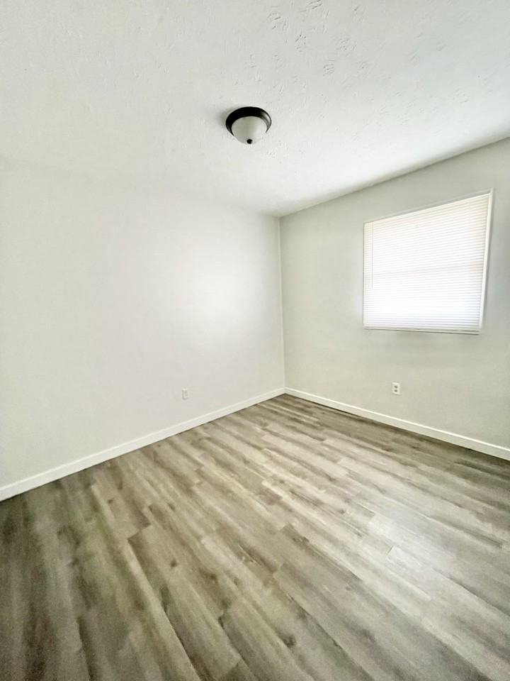 715 Deer Trail Ct #715 - Photo 3 of 9