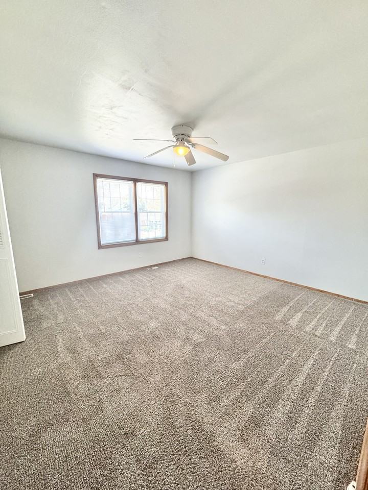 Lewis Lane Townhomes - 2929 #2929 - Photo 7 of 10