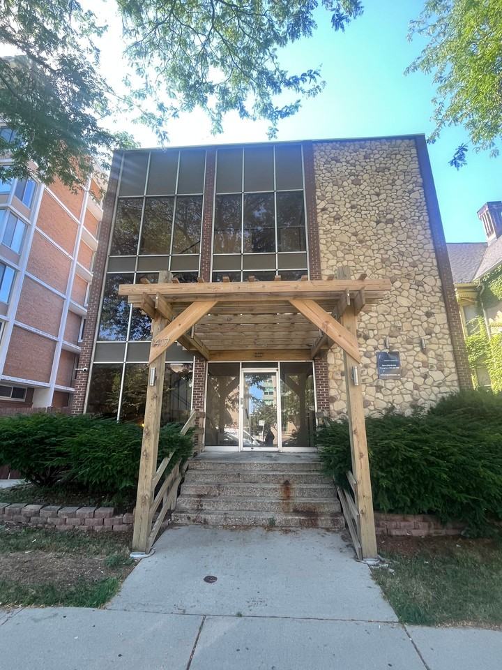1417 N. Prospect Avenue - Photo 2 of 4