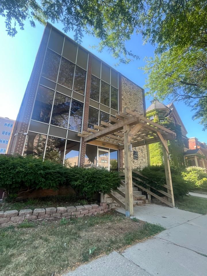 1417 N. Prospect Avenue - Photo 3 of 4