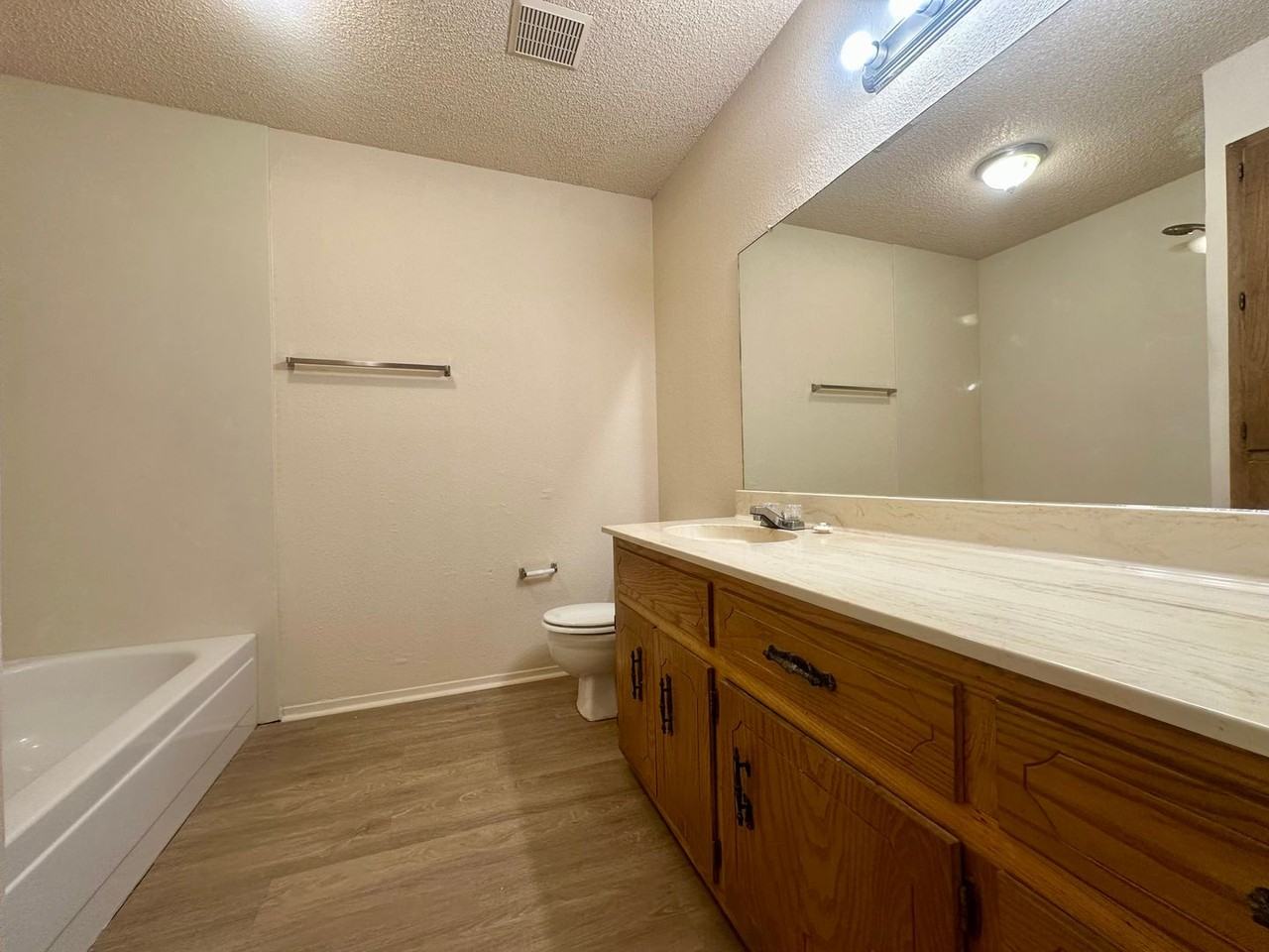 214 Romana Cir - Photo 6 of 10