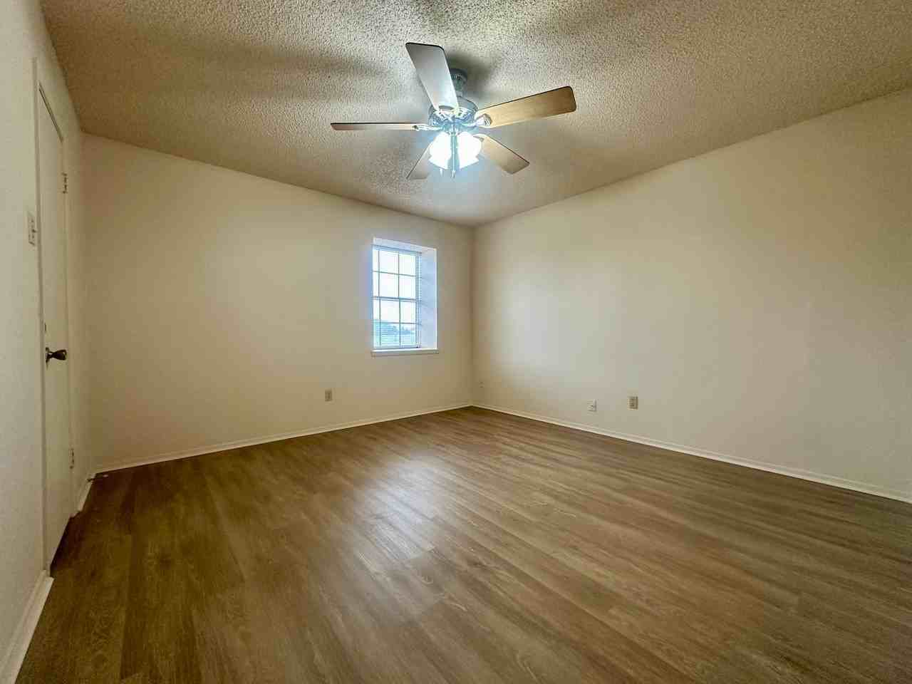 214 Romana Cir - Photo 7 of 10