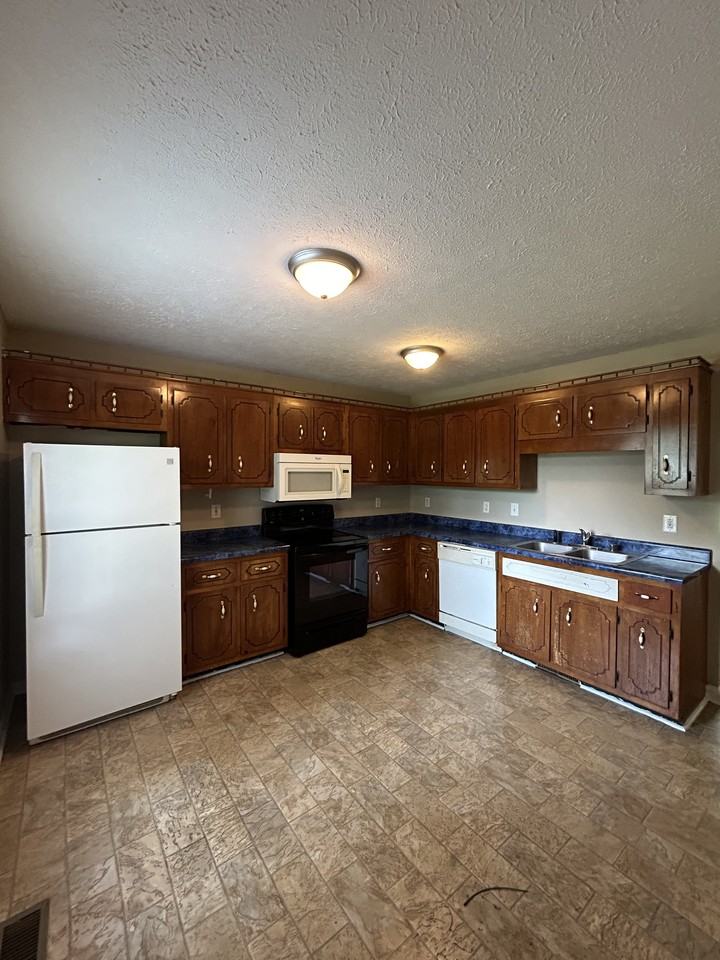 338 Atlantic Ave #1 - Photo 6 of 24