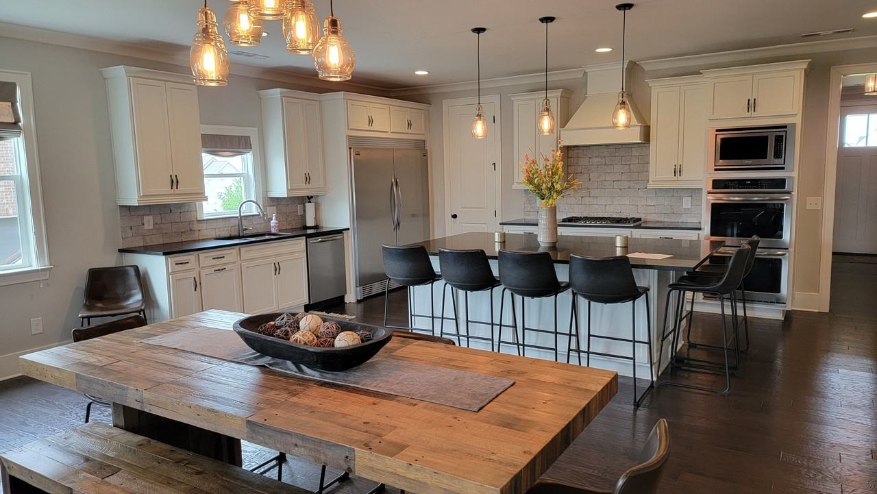 142 Vanner Rd #1 - Photo 4 of 10