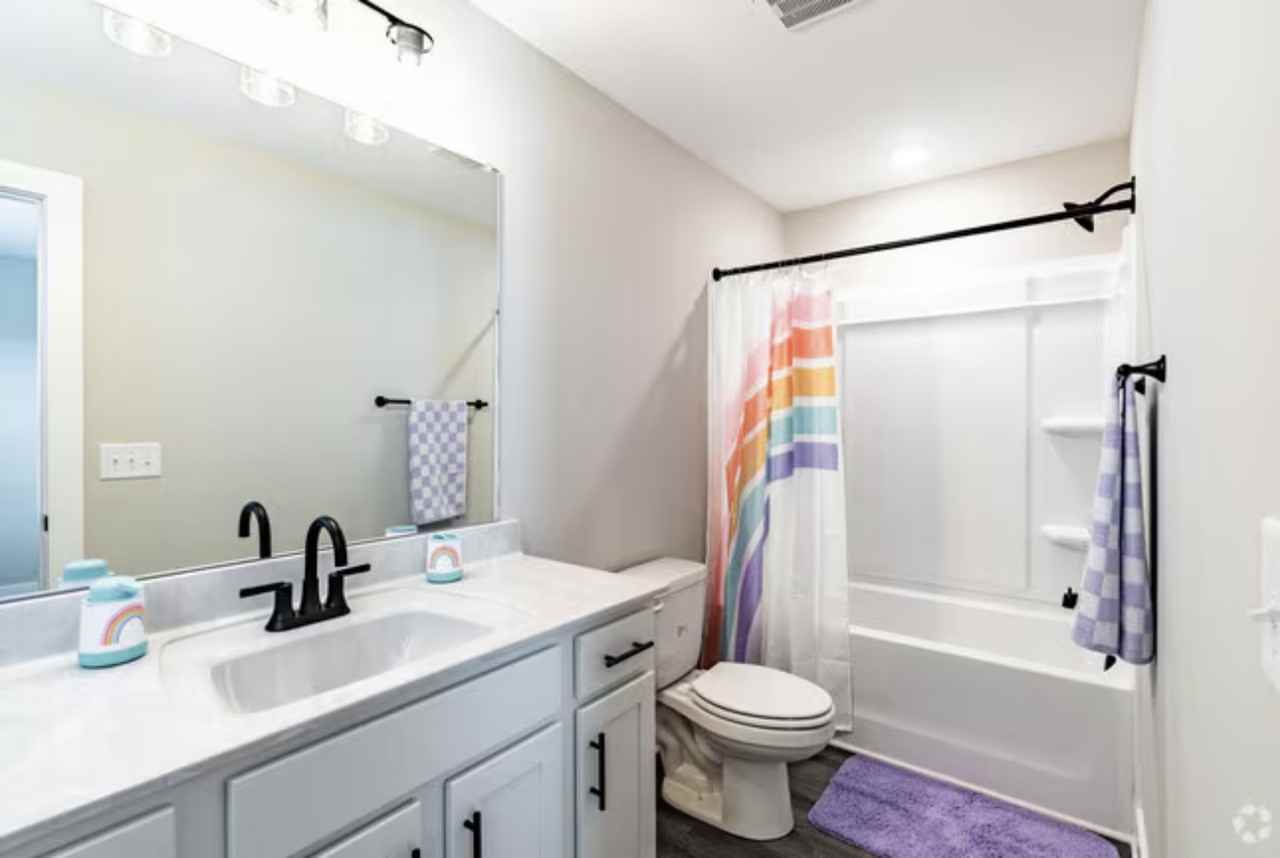 454 Glenda Ct #454 - Photo 4 of 8