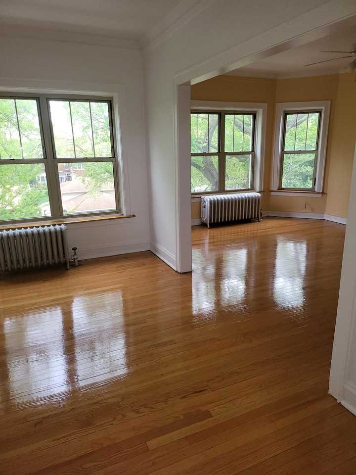 1728 E 70th St #3C1728 - Photo 2 of 6