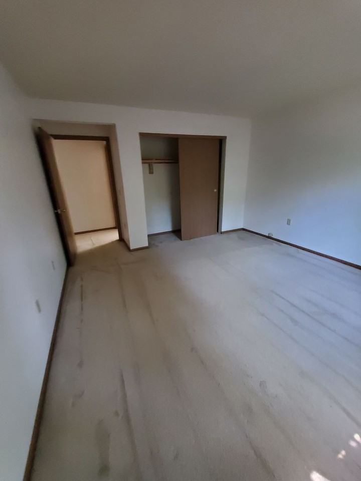 2329-2359 S 51st St. (32 Unit) - Photo 4 of 12