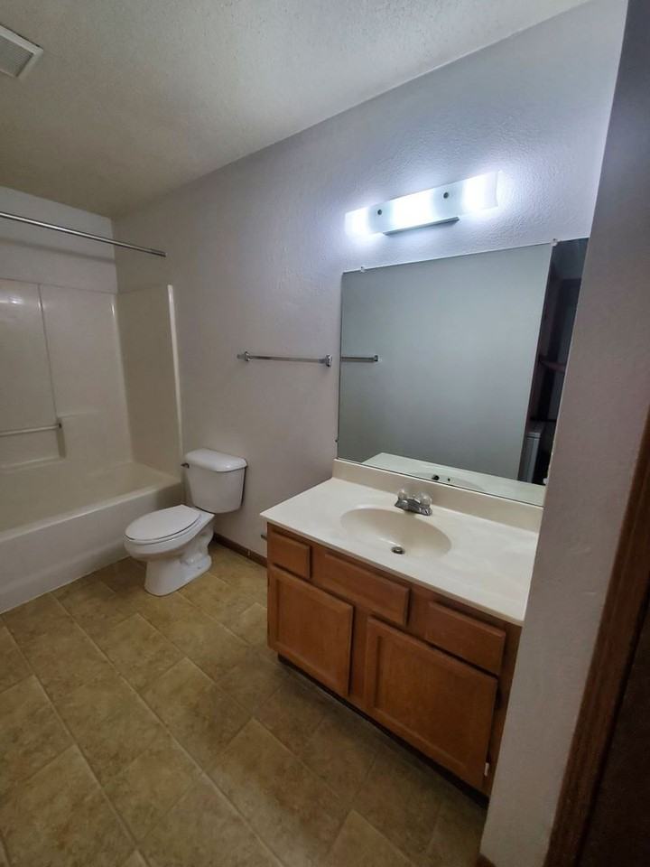 2329-2359 S 51st St. (32 Unit) - Photo 6 of 12