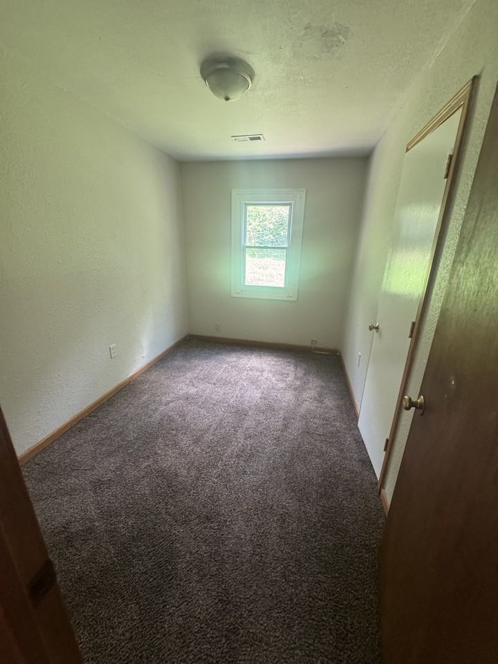 3412 Se Bryant St #1 - Photo 7 of 8