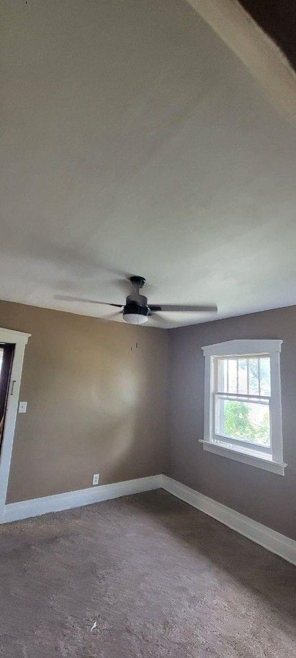 119 Allen St #1 - Photo 3 of 12