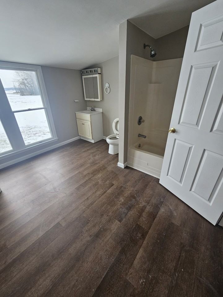 152 E Belle St #1 - Photo 4 of 24
