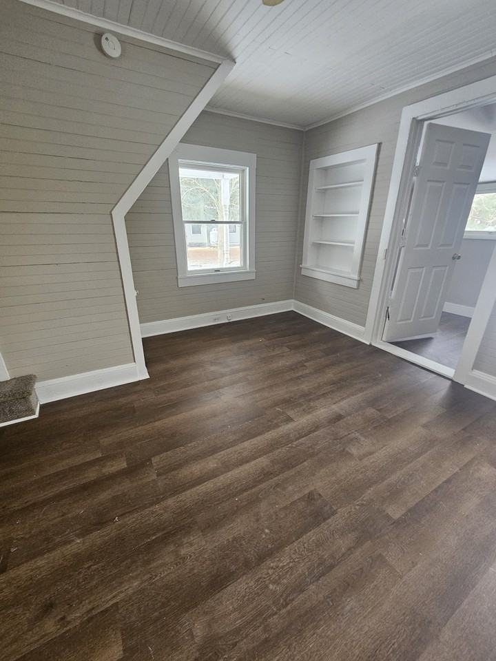 152 E Belle St #1 - Photo 6 of 24