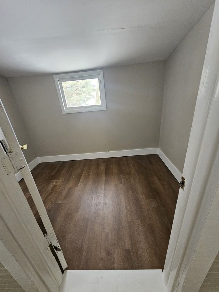 152 E Belle St #1 - Photo 7 of 24