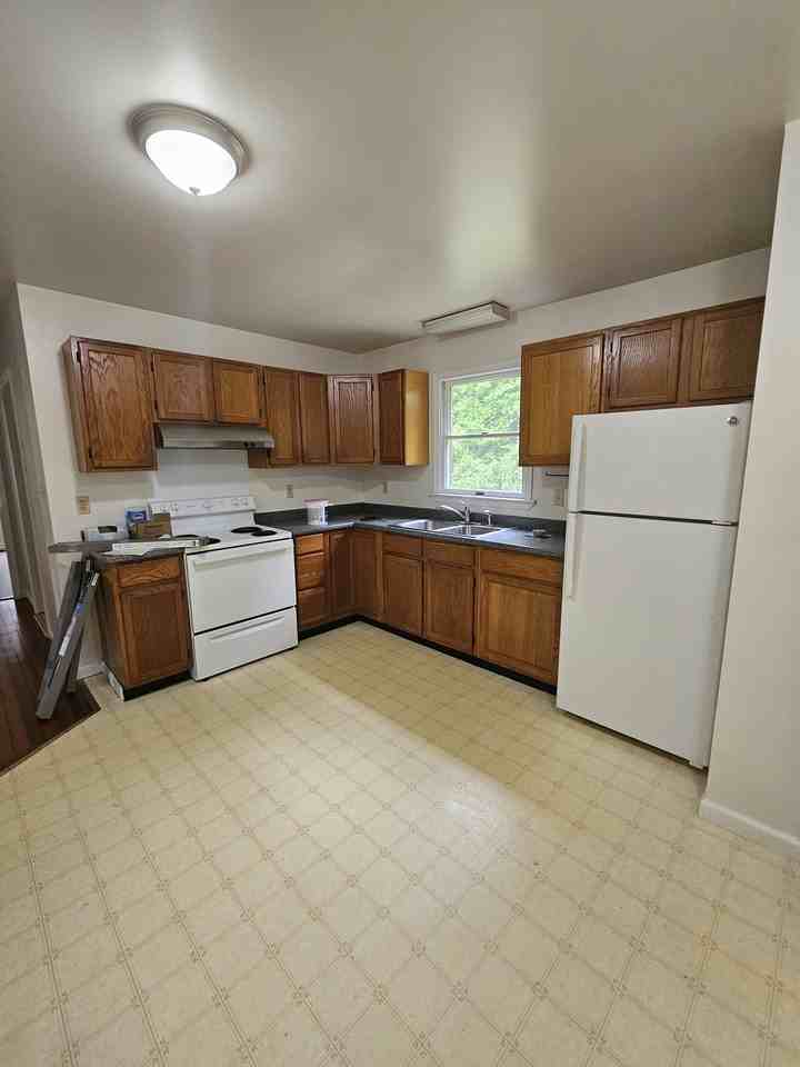 26534 Royal Oak Rd #1 - Photo 2 of 7