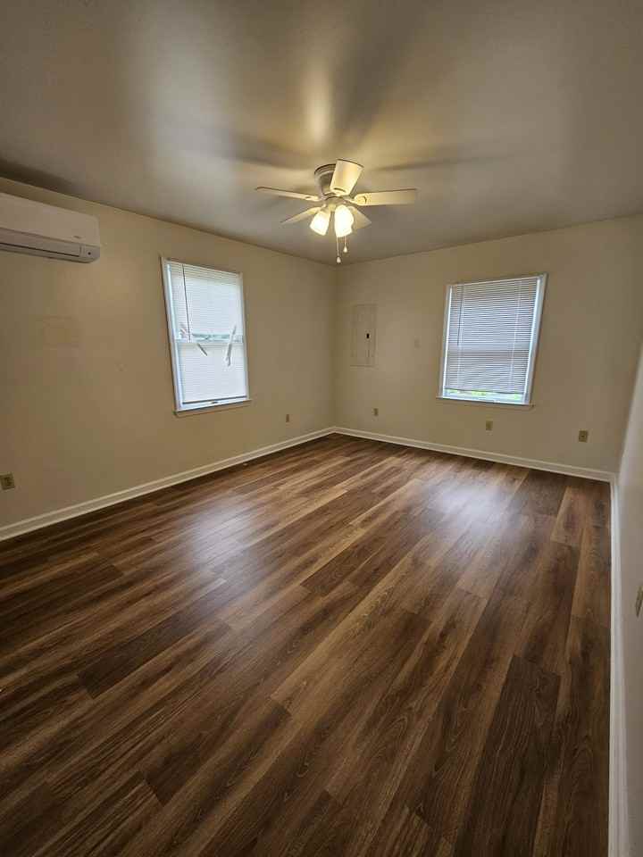 26534 Royal Oak Rd #1 - Photo 6 of 7