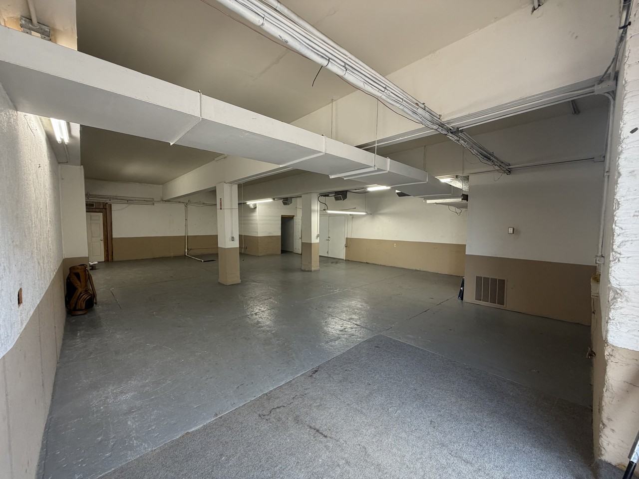 1004 C St #1004 - Photo 3 of 5