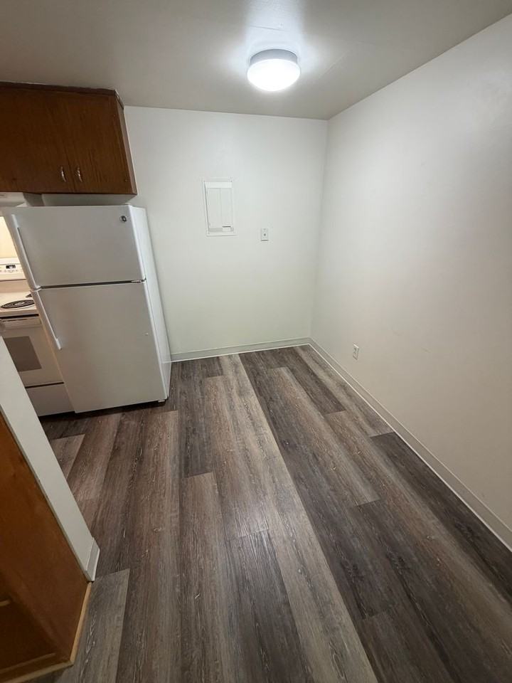 755 Nw 3rd St #10 - Photo 7 of 13