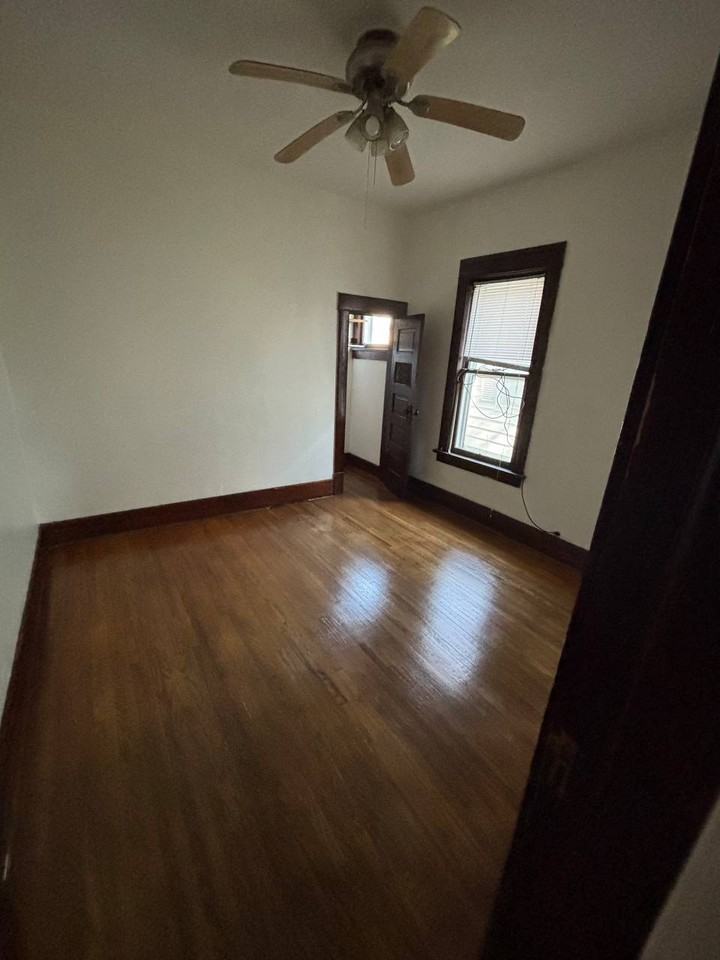 130 Rhey St #1 - Photo 3 of 10