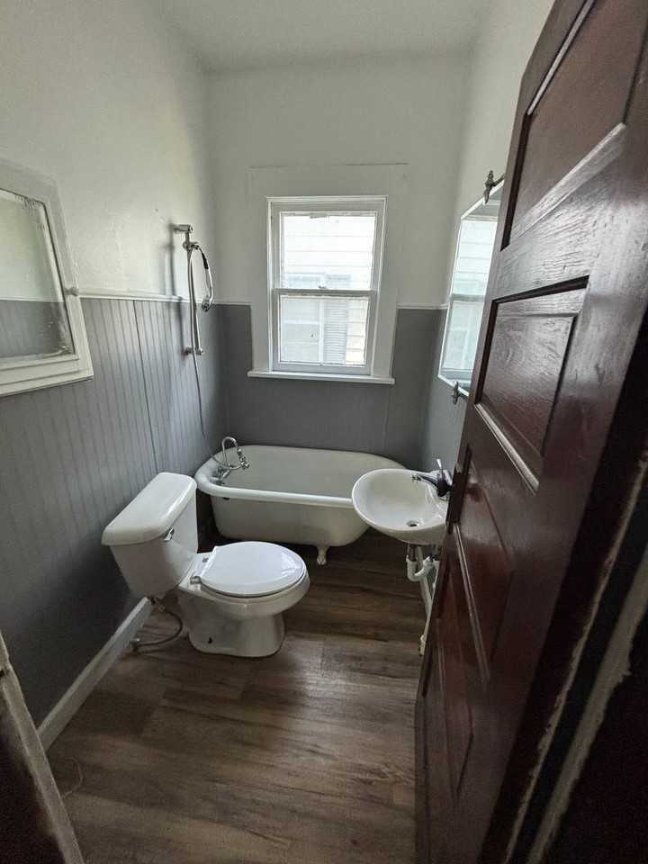 130 Rhey St #1 - Photo 4 of 10