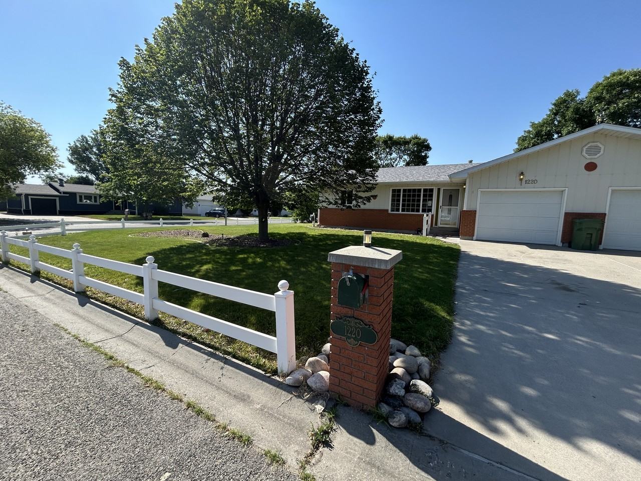 1218 Galway Dr #1220 - Photo 2 of 16