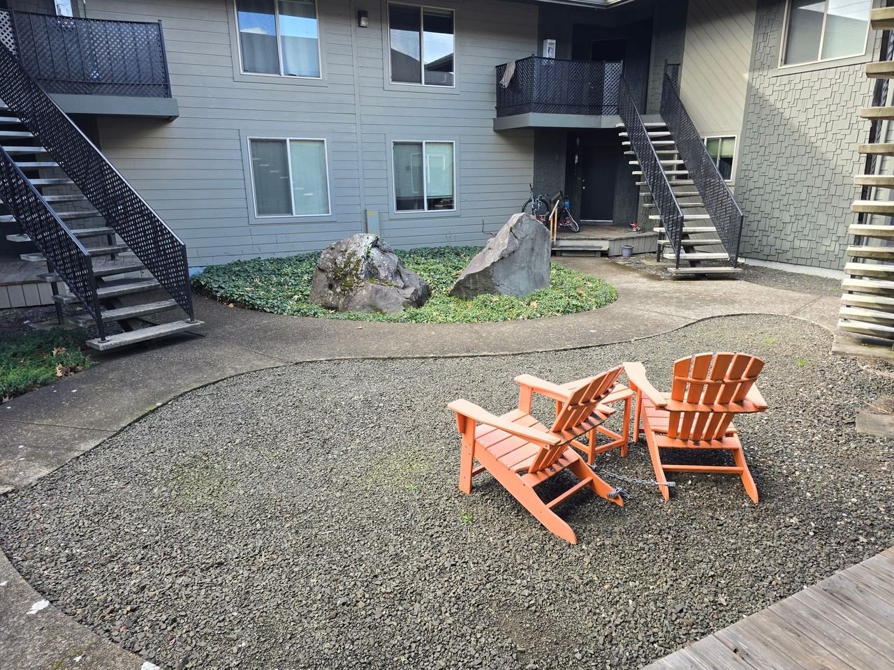 Harrison Court Apartments - Photo 5 of 7