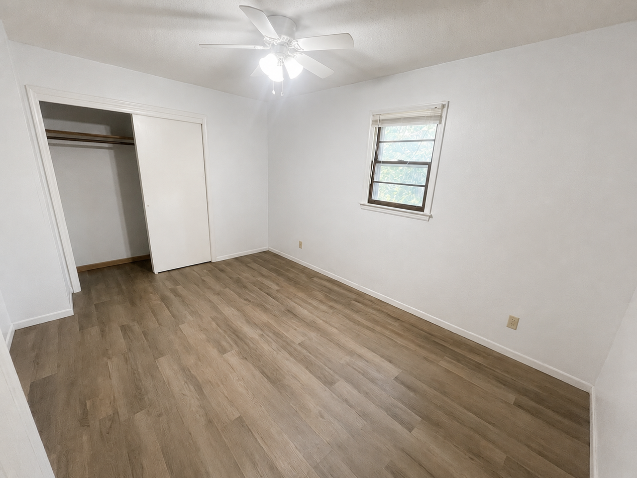 730 E Culton St #4 - Photo 5 of 8