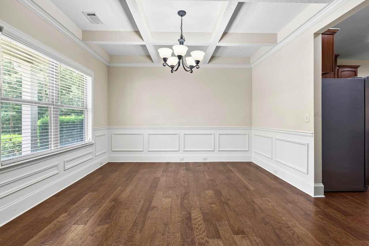 1177 Weatherford St #NA - Photo 2 of 14