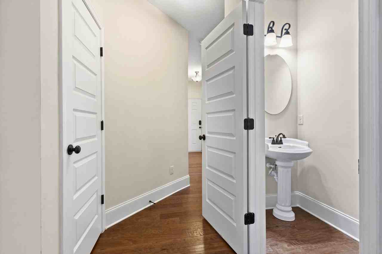1177 Weatherford St #NA - Photo 7 of 14