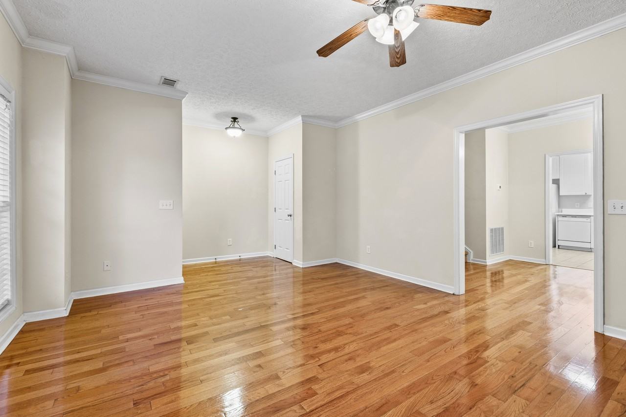 1305 N Dean Rd #NA - Photo 2 of 8