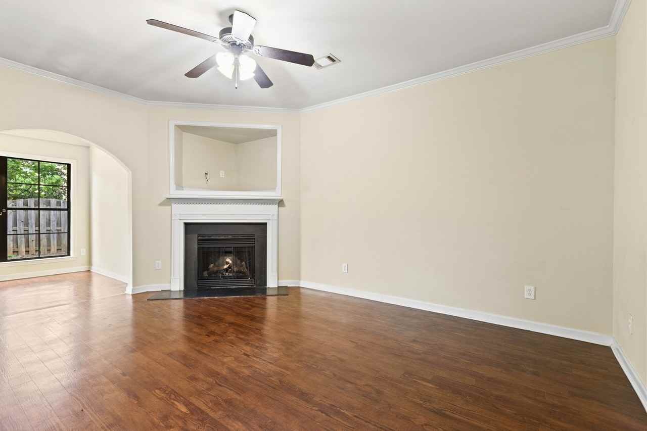 1951 Stephanie Ct #NA - Photo 3 of 11