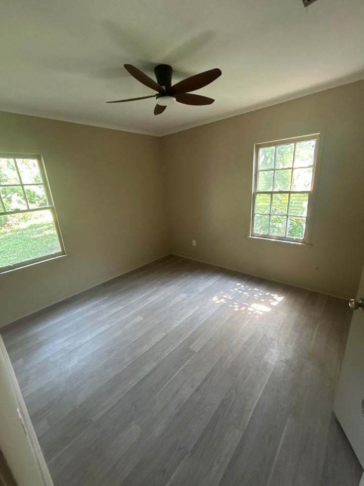 236 Decelle St #1 - Photo 5 of 10