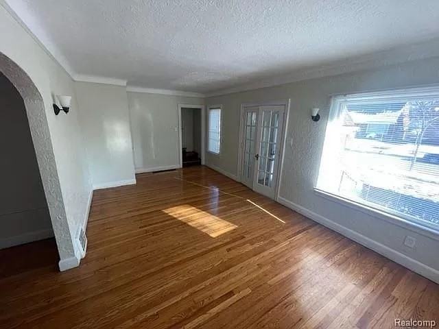 15445 Minock St #1 - Photo 2 of 11