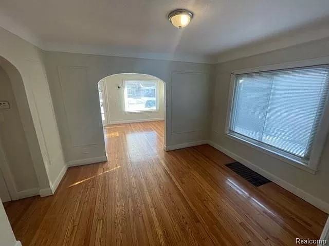 15445 Minock St #1 - Photo 3 of 11
